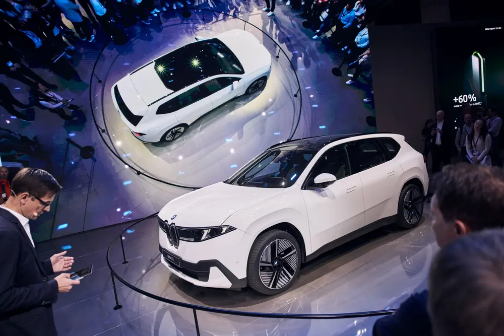 BMW iX3