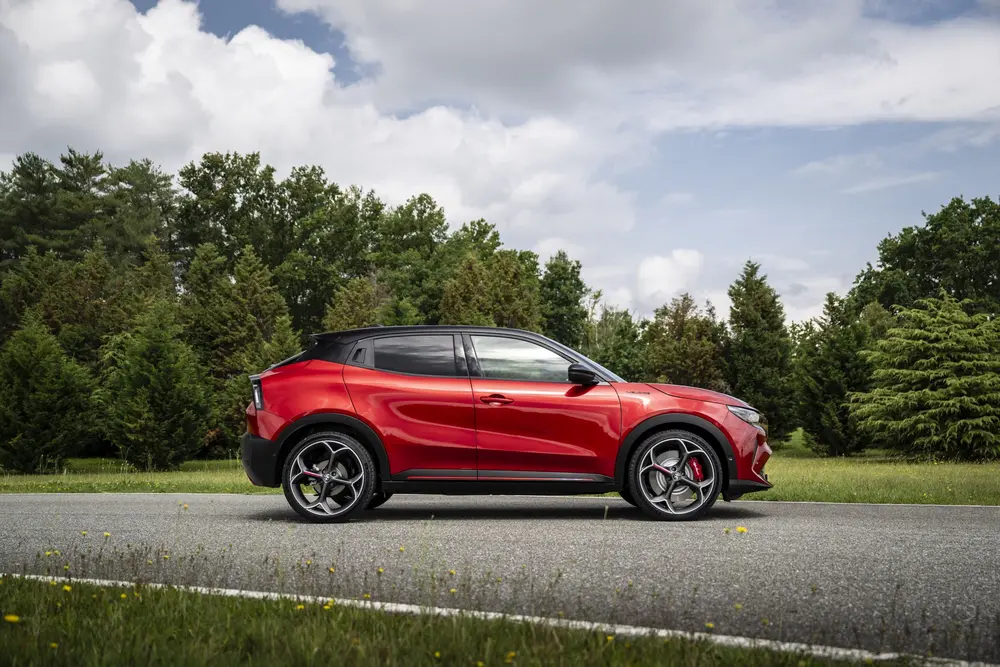 Rijtest Alfa Romeo Junior Elettrica Veloce 02