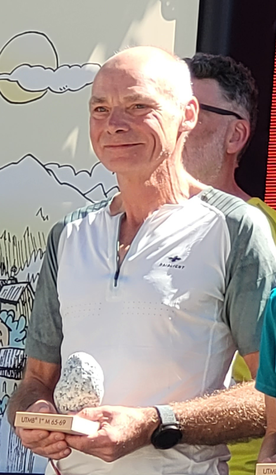 Dr Pascal Lété avec trophée