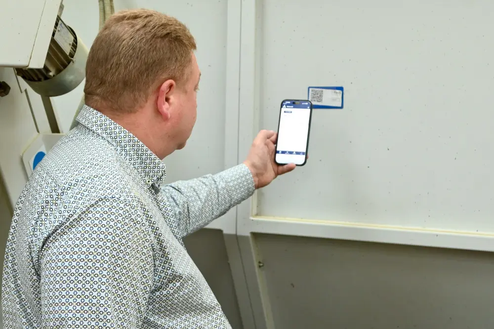 Les concentrations peuvent être facilement enregistrées via le code QR de chaque machine et l'application LubriWatch