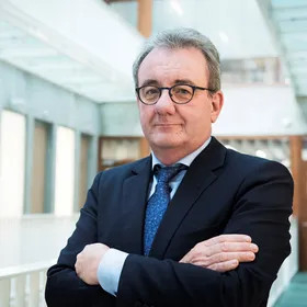 prof. Dirk De Ridder