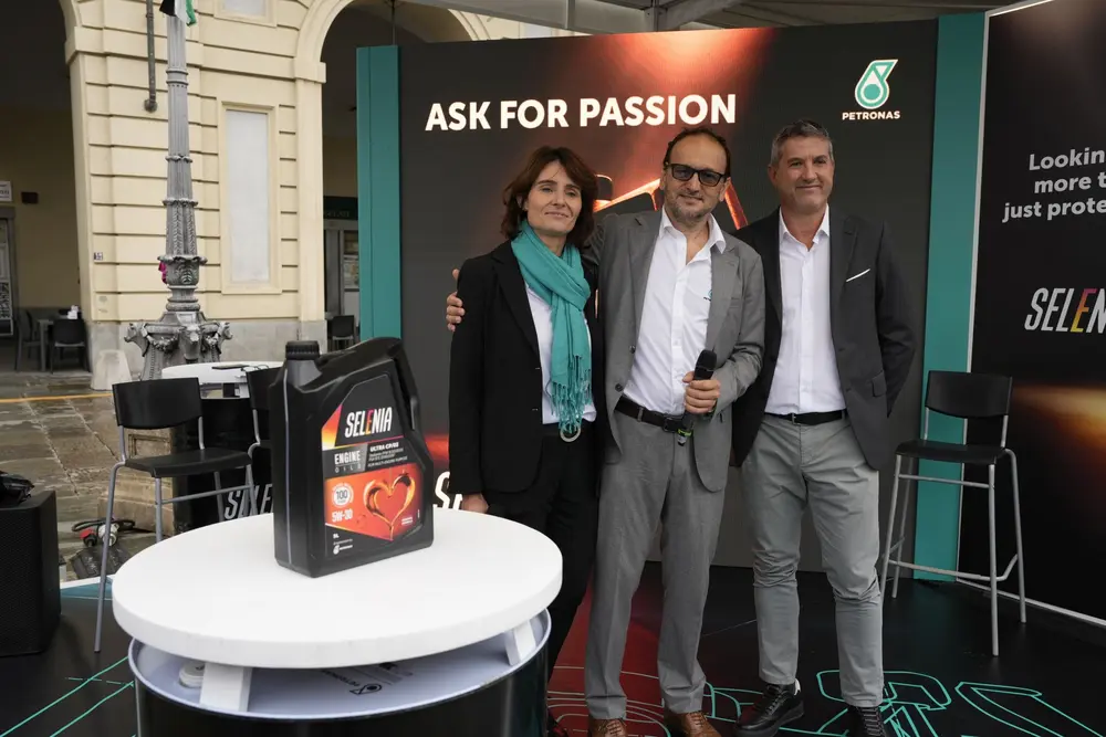 PETRONAS herintroduceert SELENIA in EMEA