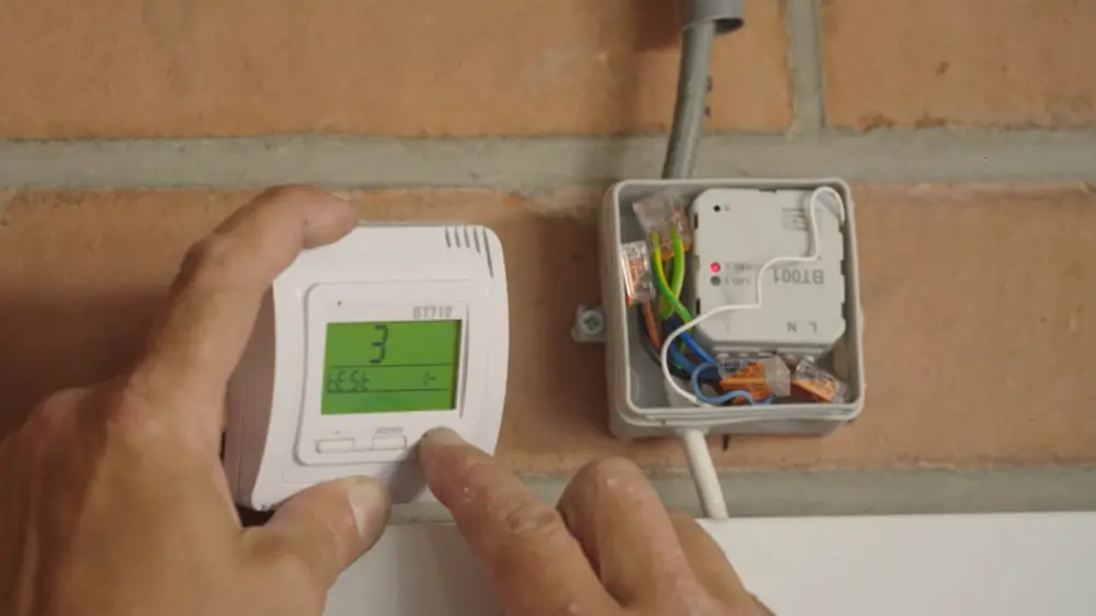 thermostaat koppelen aan paneel