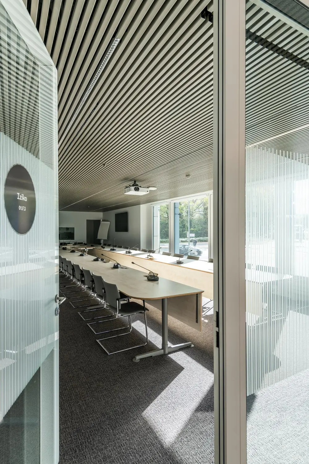 binst architects meeting room