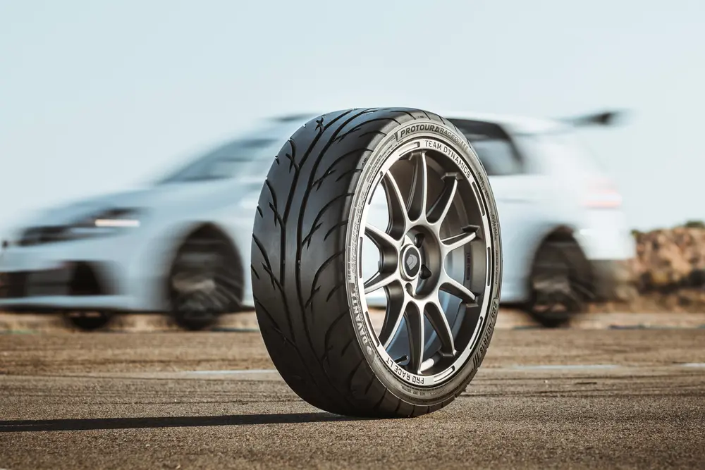 Protoura Race van Davanti Tyres