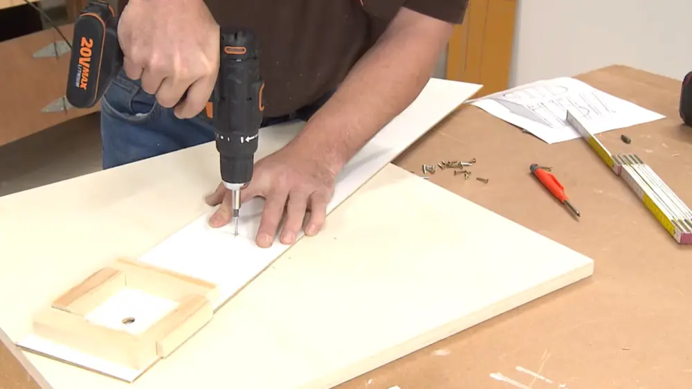 hulpstuk vastschroeven draaien