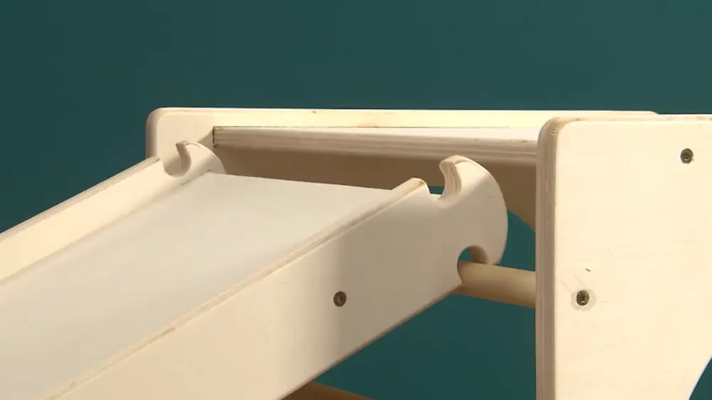 inpassen glijbaan uitsparingen