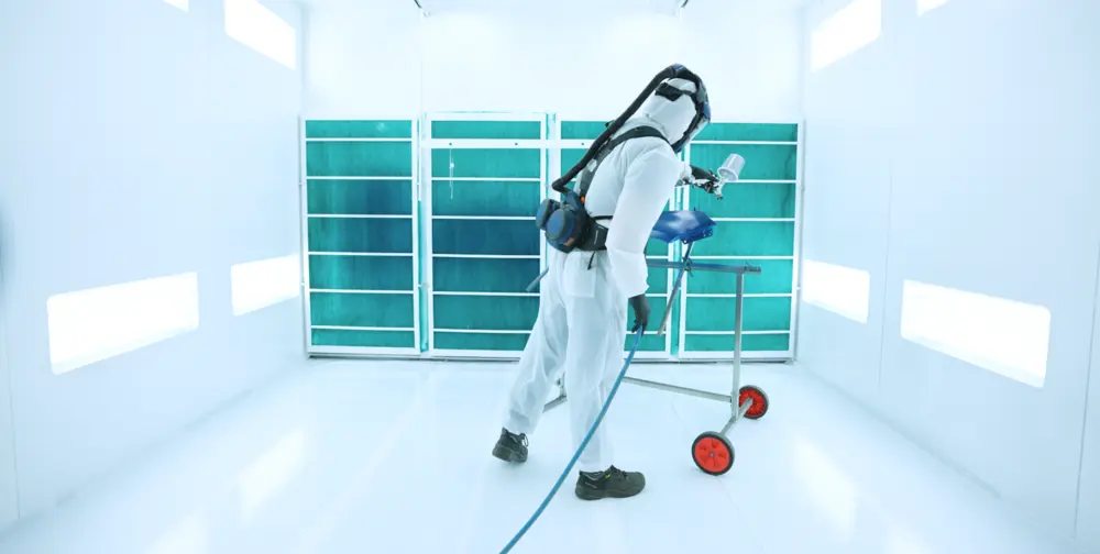 De Colad PU-gecoate Nylon Spuitoverall combineert maximale bescherming met optimaal draagcomfort