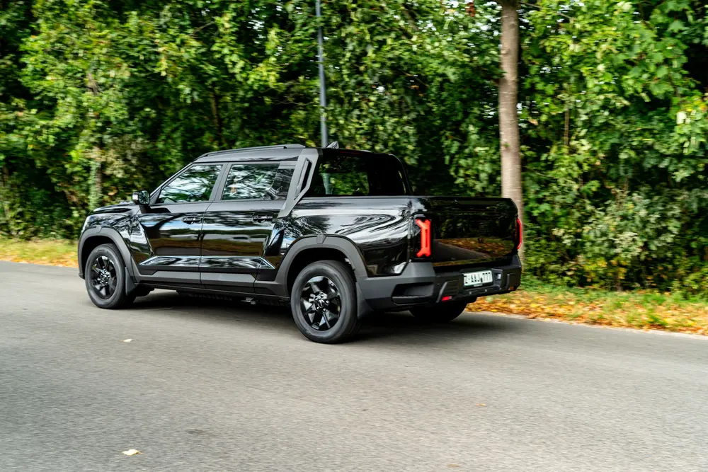 Rijtest KGM Musso EV 2WD 10