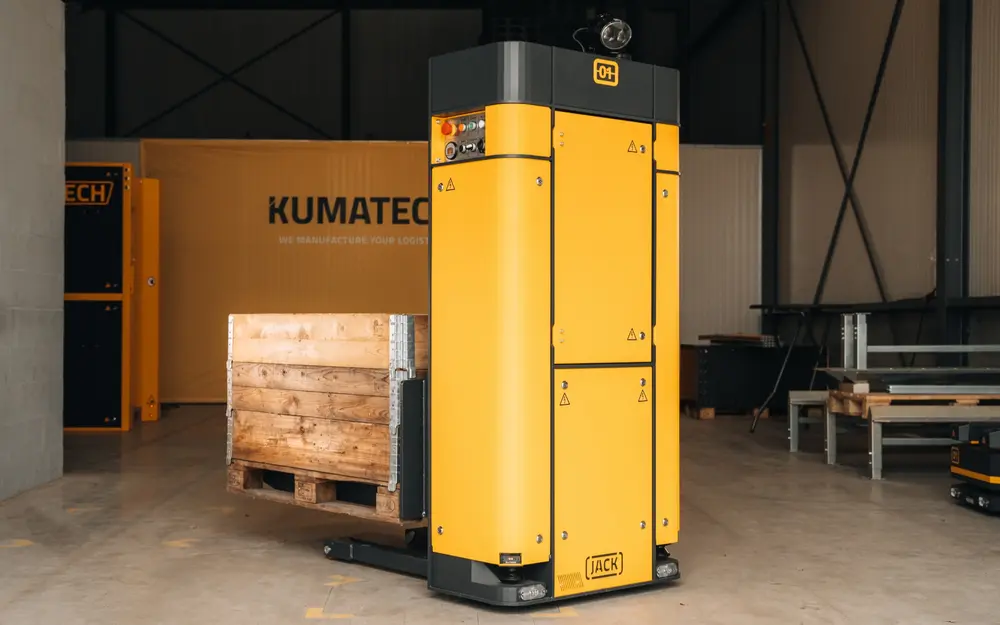 Met de Kumatech AGV's worden interne logistieke handelingen op een efficiënte manier geautomatiseerd (SafanDarley) 