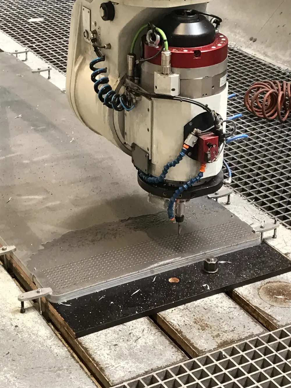 Het bedrijf kan ook groot en complex freeswerk aan, in diverse materialen