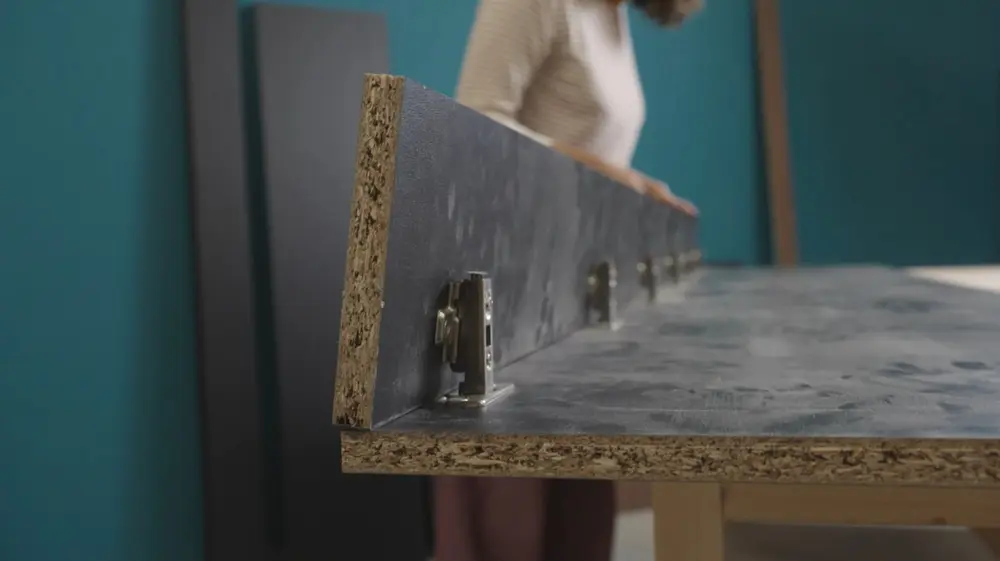 scharnieren vastschroeven 2