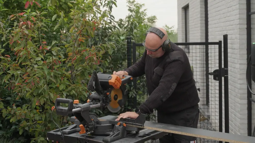 extra plank tegen muur 3