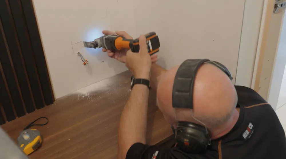 kabel in muur proppen 1