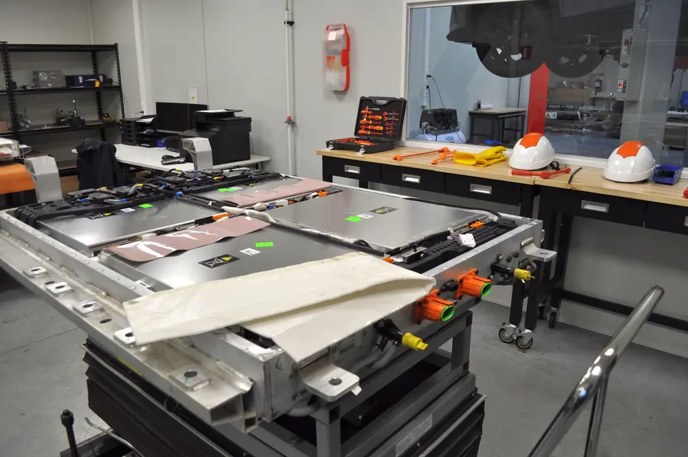 "Geen enkele dealer kan batterijherstel zelf kostenefficiënt organiseren" 03