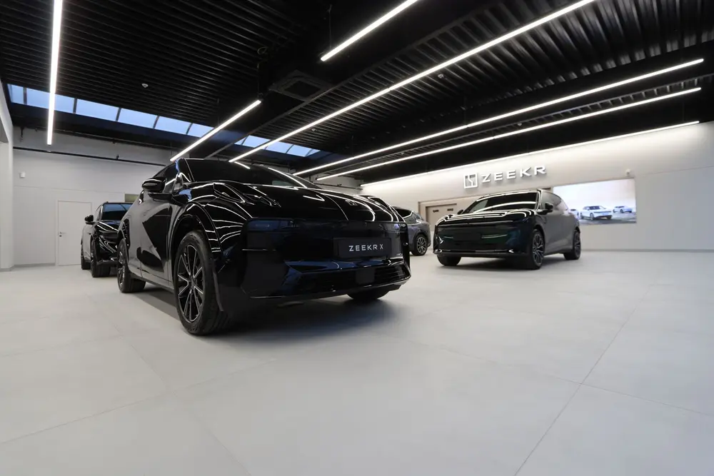 Zeekr opent eerste Vlaamse dealership in Gent 03