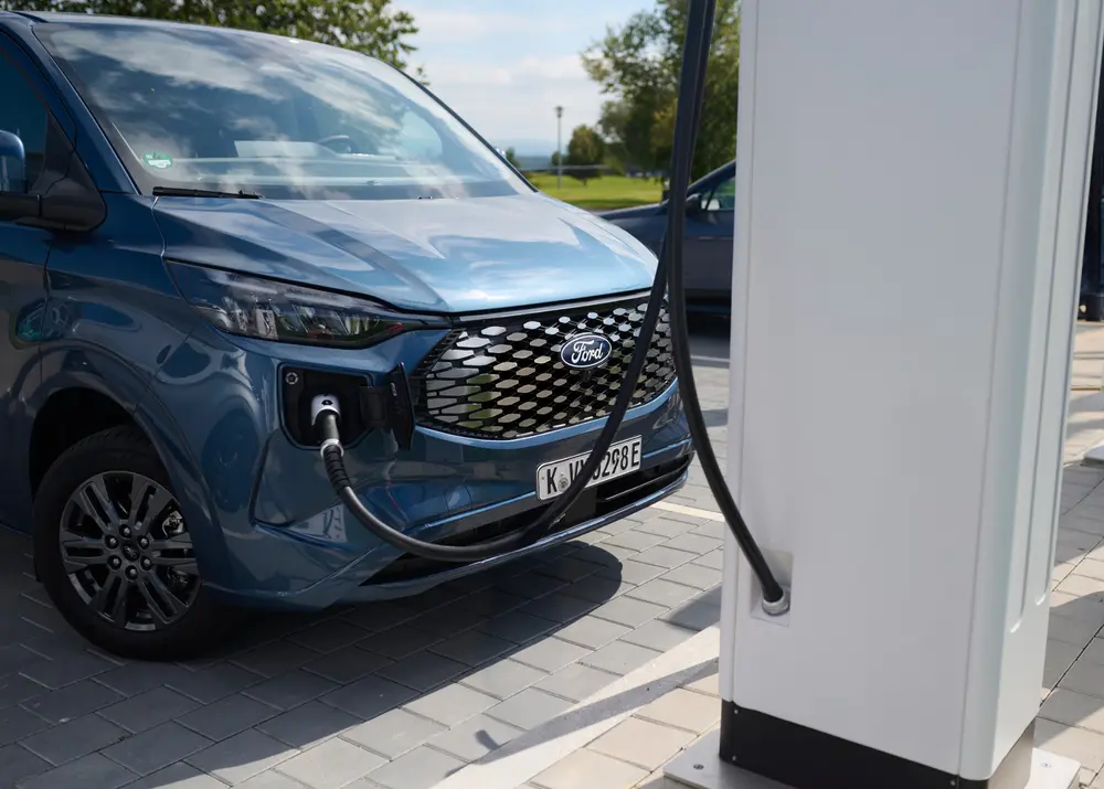 Ford E-Transit Custom krijgt meer range, sneller laden en AWD 2