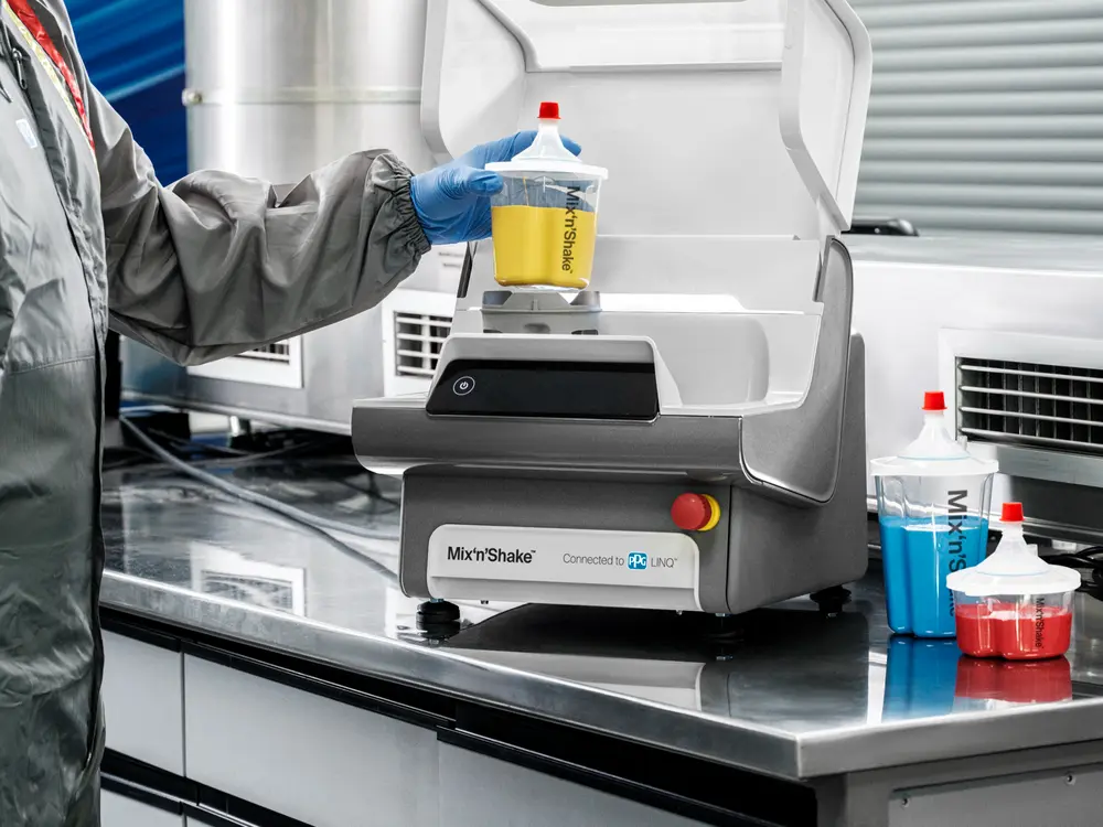 PPG Mix’n’Shake automatiseert het roerproces en zorgt voor een homogeen mengresultaat, een nauwkeurige kleurafstemming en een efficiëntere werkplek