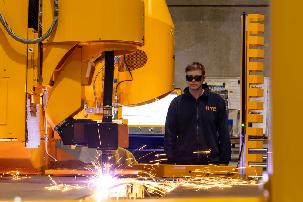 De H2O Group verenigt tien bedrijven met een focus op activiteiten in en rond het water. HYE is de waterbouwspecialist met bijna 100 jaar ervaring.