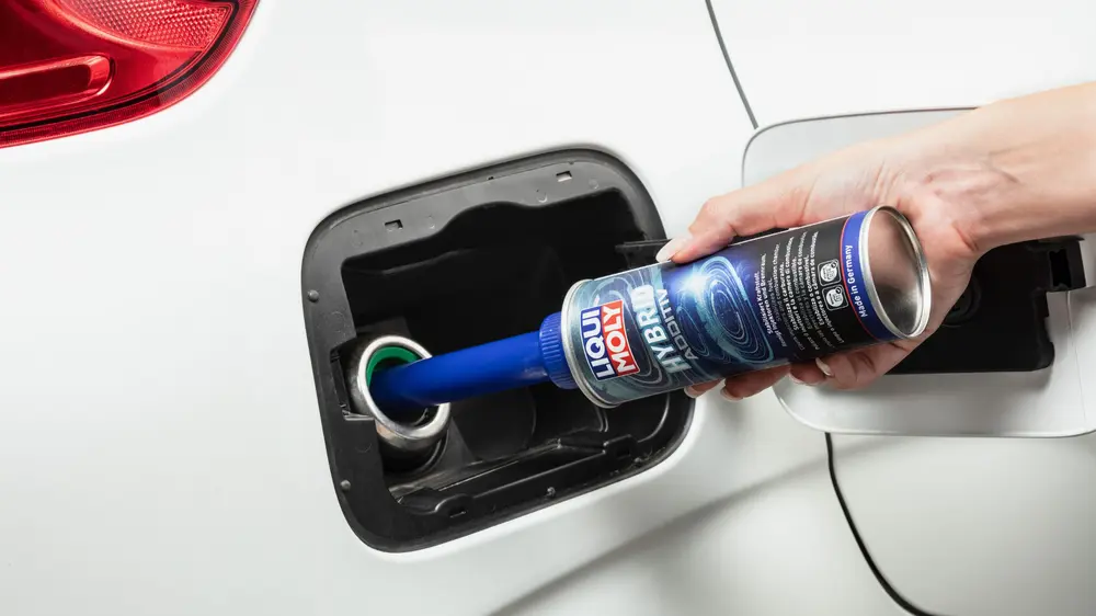 Om het brandstofsysteem van hybride auto's op de lange termijn te beschermen, heeft LIQUI MOLY het Hybrid Additive ontwikkeld