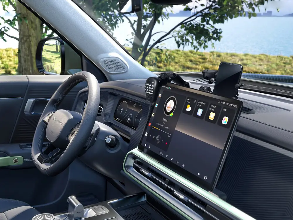 Rijtest BAIC BJ30e Hybrid AWD (206 kW/280 pk) 04