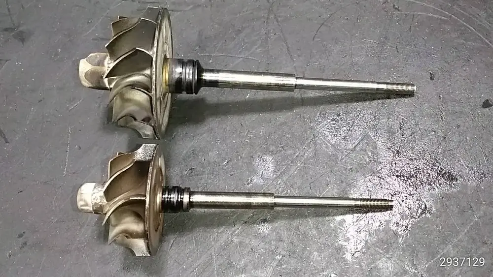 Ook aan de assen is geen schade of slijtage zichtbaar.