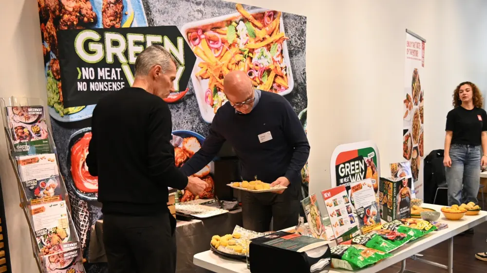 Plantaardig hoeft echt niet apart benoemd of afgezonderd te worden. Het is gewoon een volwaardig onderdeel van je assortiment