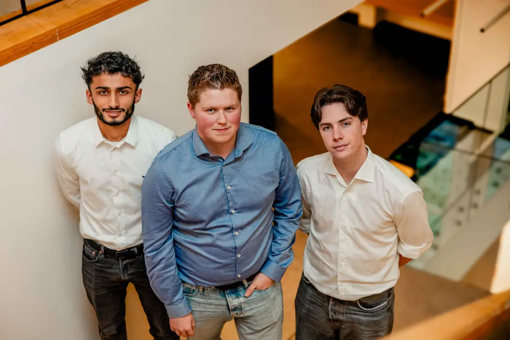 Njavot Banga, Andres Vranckx, Lars Theys