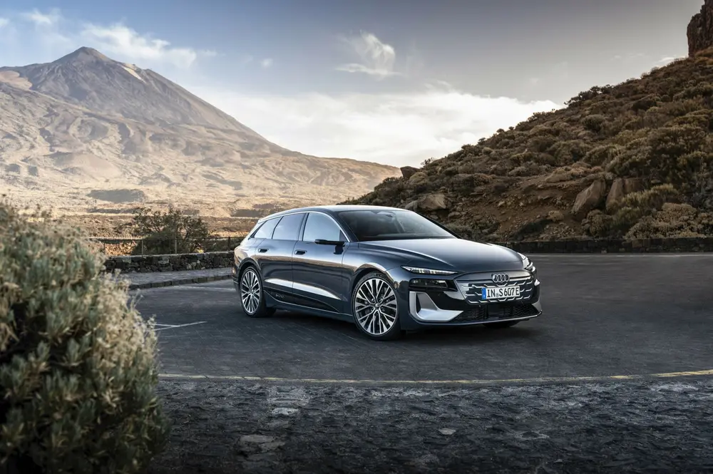 Rijtest AUDI S6 Avant e‑tron AWD 01