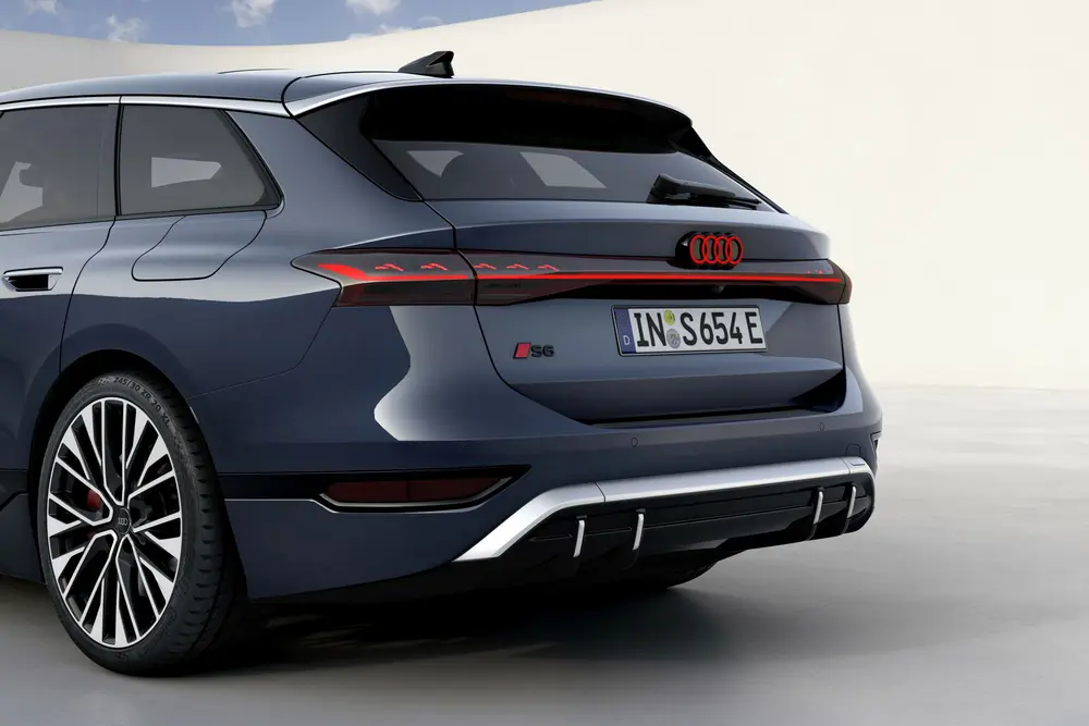 Rijtest AUDI S6 Avant e‑tron AWD 10