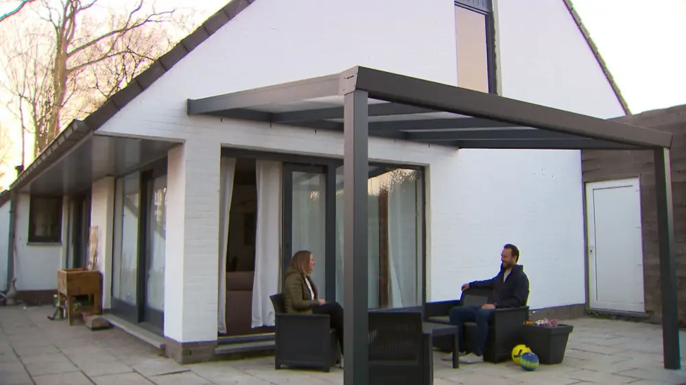 overkapping achteraan woning