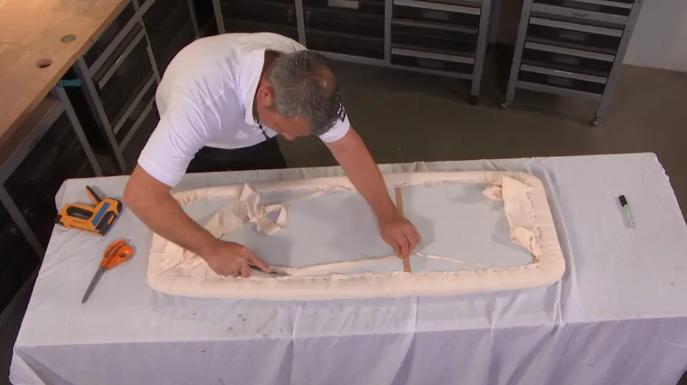 randen stof afknippen