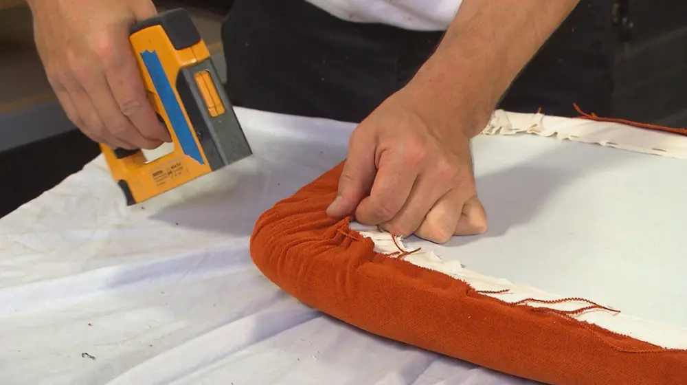 afwerkingsstof aanbrengen