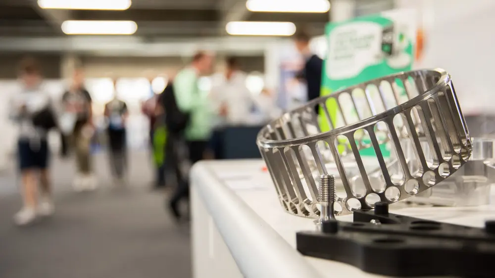 amen vormen ze het meest complete Benelux-platform rond verbinden, snijden, bewerken en industriële toelevering van metaal, gebundeld op één locatie