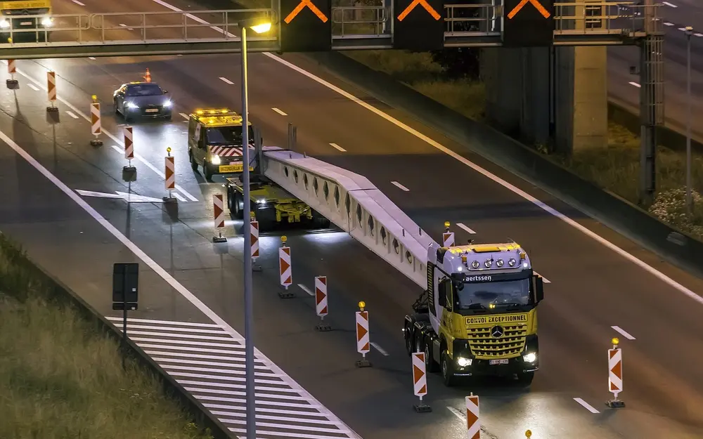 Aertssen uitzonderlijk vervoer 's nachts