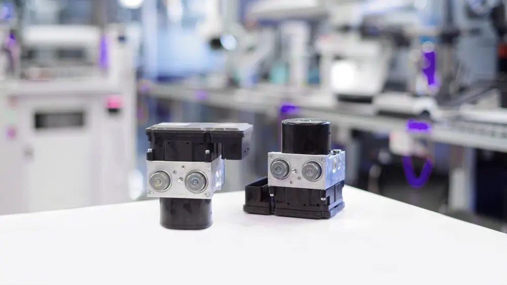 Het revisieproces van ACTRONICS is gebaseerd op reverse engineering