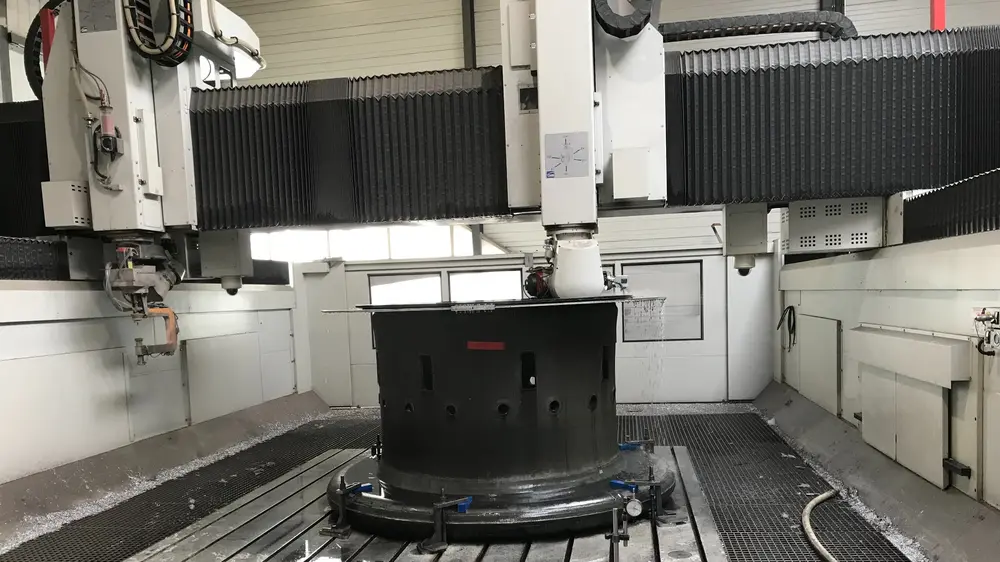 in één en dezelfde opspanning