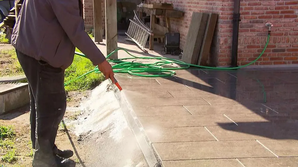 afspoelen na het voegen