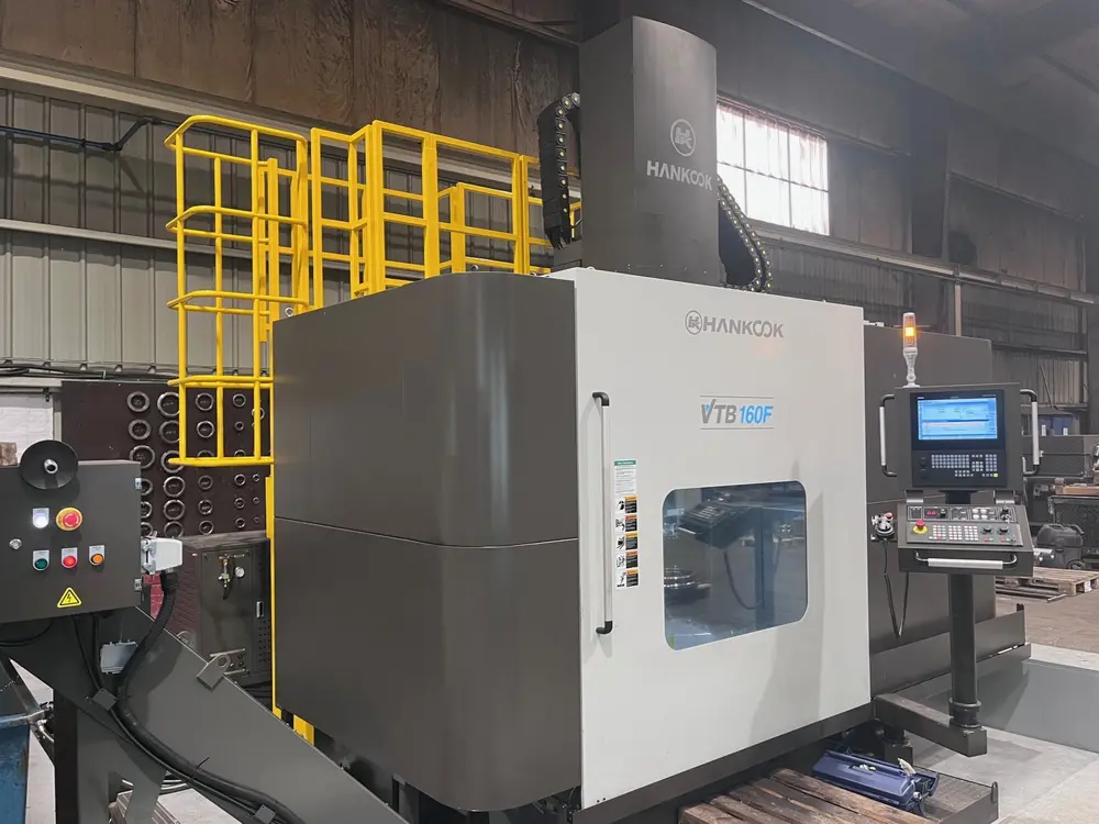 Mecaman a investi dans la machine d’usinage vertical, type VTB 160F du fabricant coréen HANKOOK.