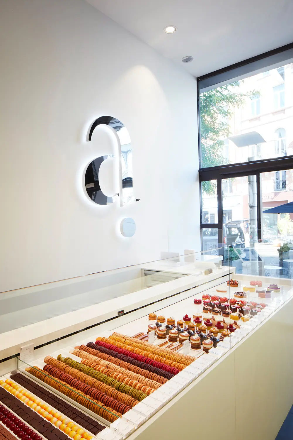 De patisseriezaak op de Vlaanderenstraat 24 werd in 2011 opgericht (foto Heikki)