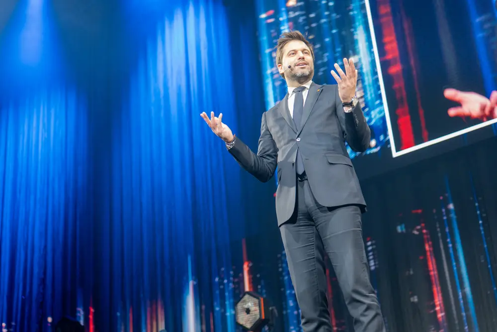 Georges-Louis Bouchez Embuild