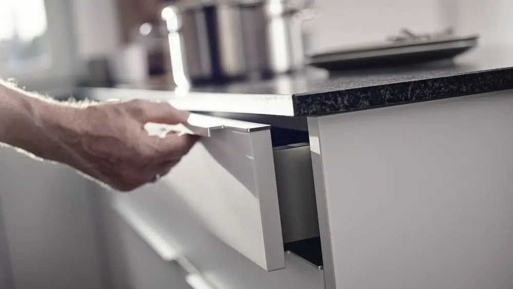 Lijmhechtlaag kantenband