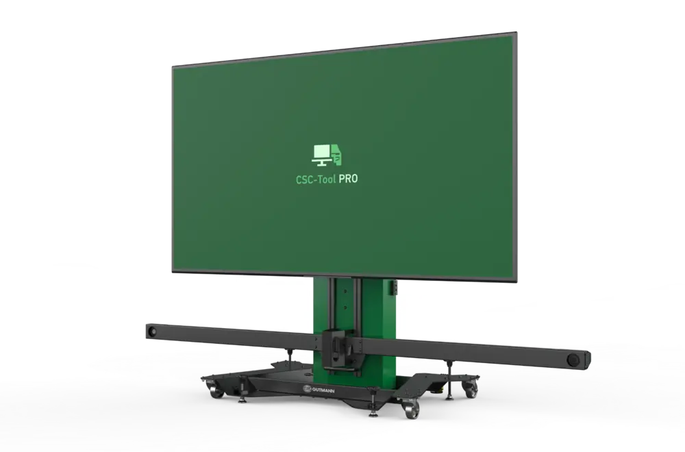 Het draaibare, ontspiegelde 86-inch Ultra HD-scherm ondersteunt ook XXL-targets van onder meer Honda en Iveco en vormt het digitale hart van het kalibratieproces