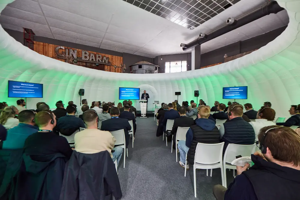 Mobility Talks vormt het inhoudelijke hart van AutoTechnica, met korte, praktijkgerichte sessies rond digitalisering, duurzaamheid en technologische evoluties in de automotivesector