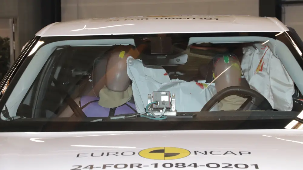 Ford ontwikkelt nieuwe centrale zijairbag2