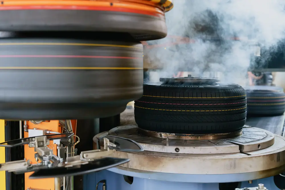 Sinds januari 2026 gebruiken alle fabrieken van Continental alternatieve energiebronnen om de stoom op te wekken die nodig is voor de bandenproductie