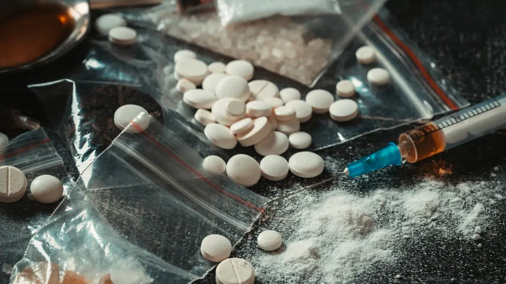 illegale drugs pillen en poeder