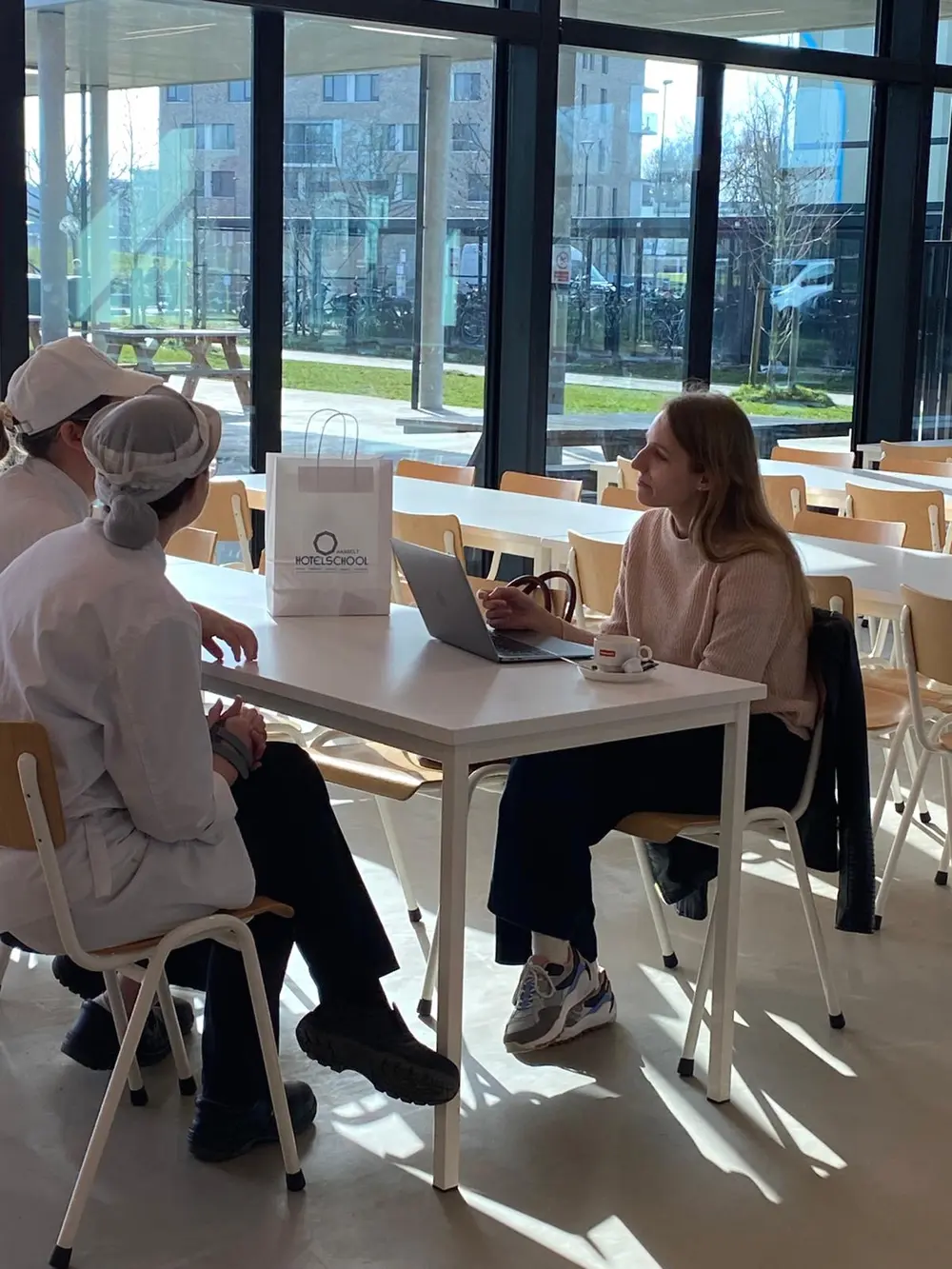 Leerlingen hotelshool Hasselt en partner