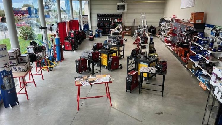 Vue du vaste showroom