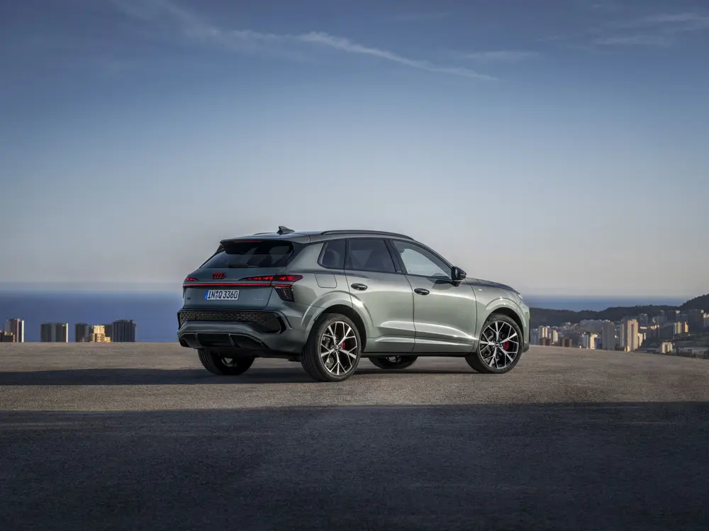 Rijtest Audi Q3 2.0 TFSI quattro S tronic (195 kW/265 pk) 01